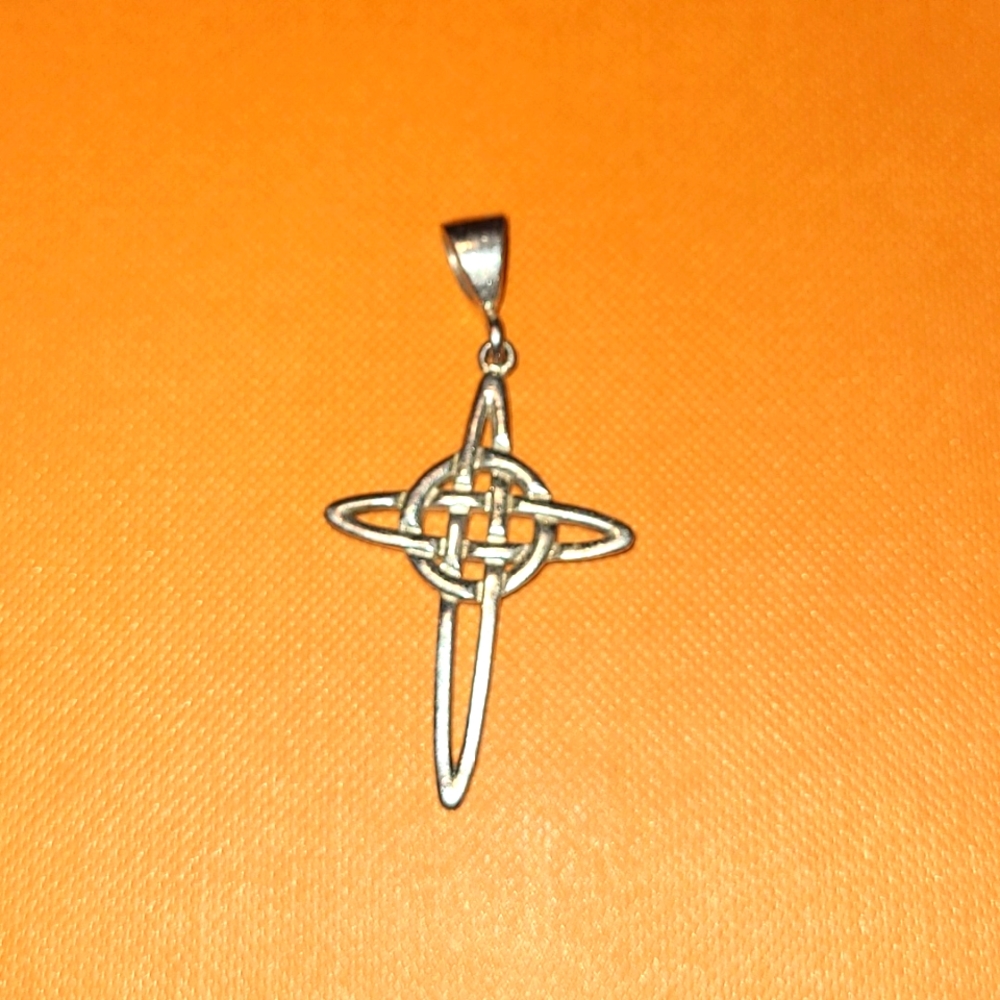 Sterling silver Celtic knot cross pendant St. Patrick's Day 💚 is coming!